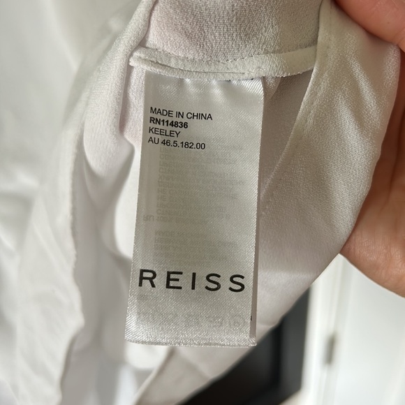 Reiss Draped Keeley Sleeveless Top. Size 8 - Picture 4 of 12